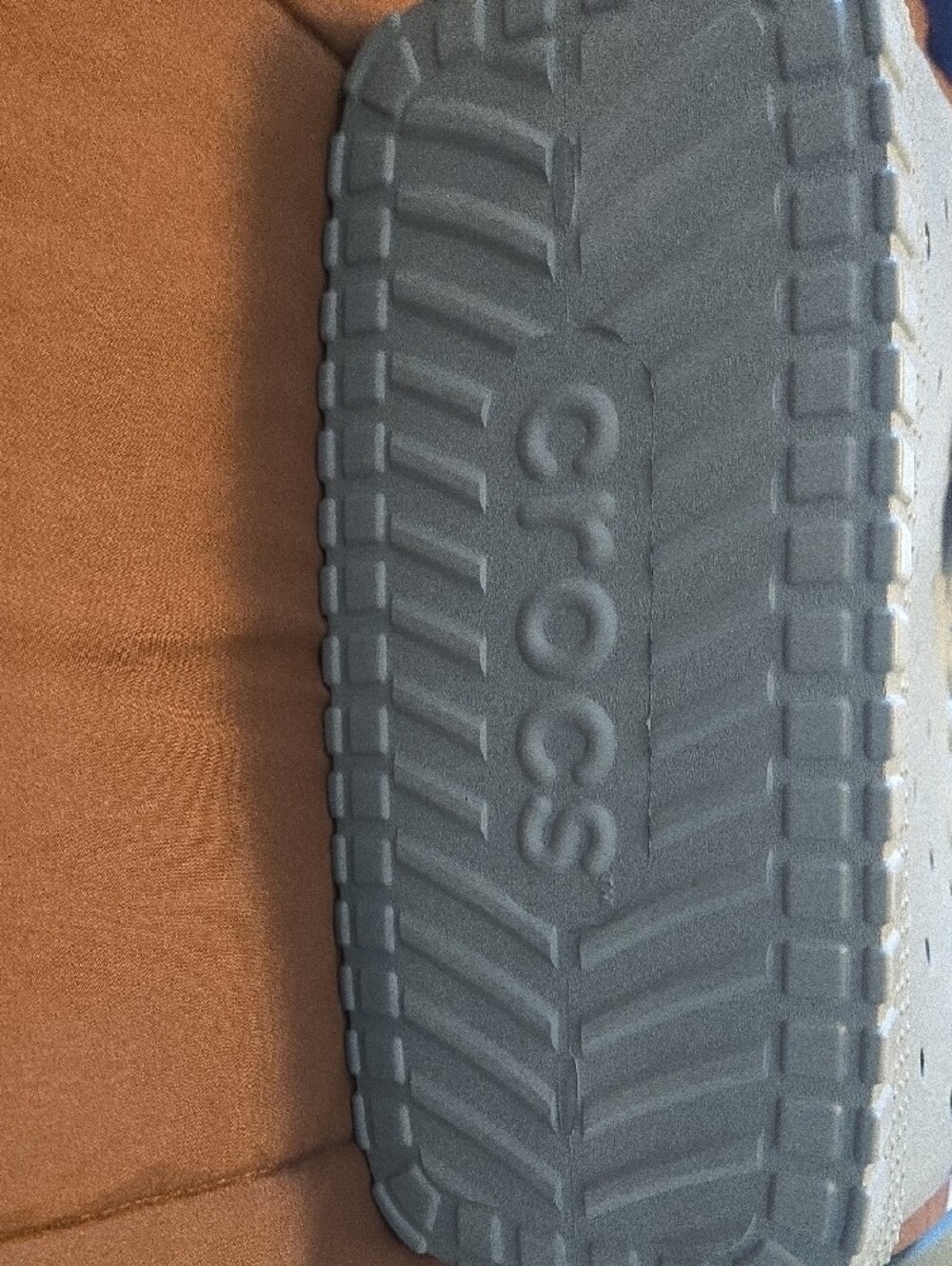 CROCS CLASSIC MEDIUM Tote POND COLOR. Greydish Color - Picture 6 of 6
